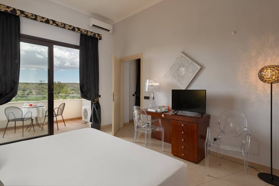 Standard Vista Camere Grand Hotel Sofia Noto 02