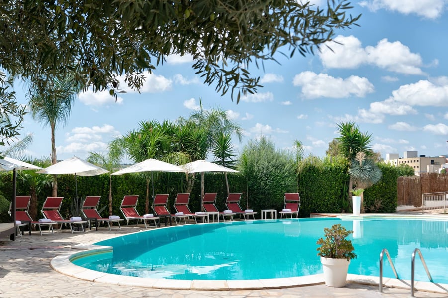 Piscina Grand Hotel Sofia Noto 02