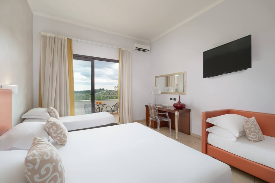 Family Vista Camere Grand Hotel Sofia Noto 01