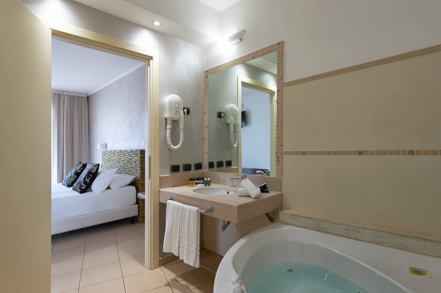 Family Camere Grand Hotel Sofia Noto 06
